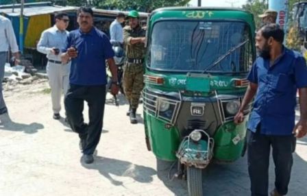 পতেঙ্গায় সাইকেল ট্র্যাকে অবৈধ পার্কিং, জরিমানা ৬ হাজার টাকা